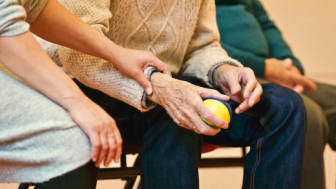 ¿Qué medicamentos nuevos hay para el Parkinson (y cómo conseguirlos en Chile)?