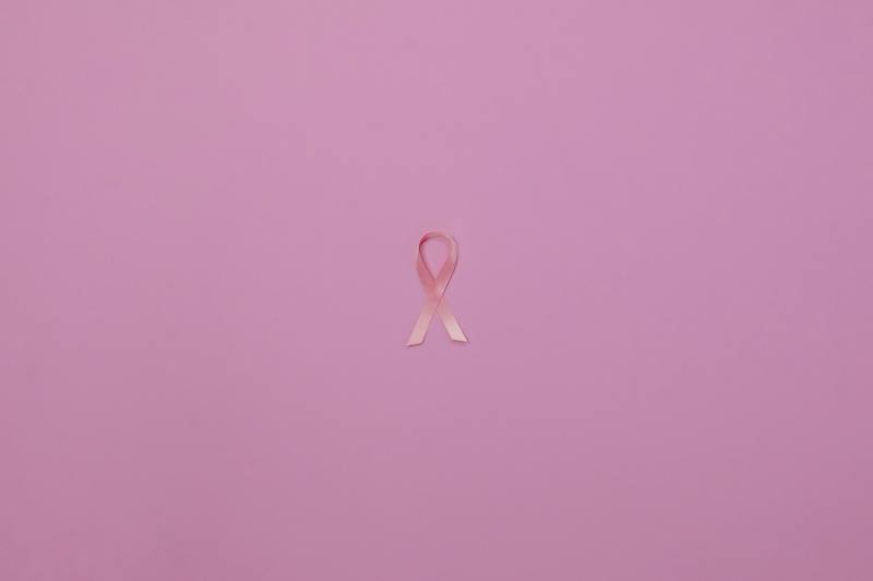 ¿Puede erdafitinib tratar el cáncer de mama? Los datos más recientes, en términos sencillos.